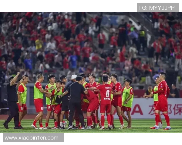 重庆足球队反击战术分析与成败得失的深度剖析